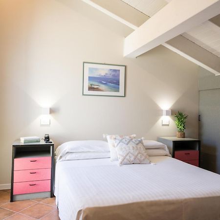 קאטוליקה Hotel Bristol מראה חיצוני תמונה