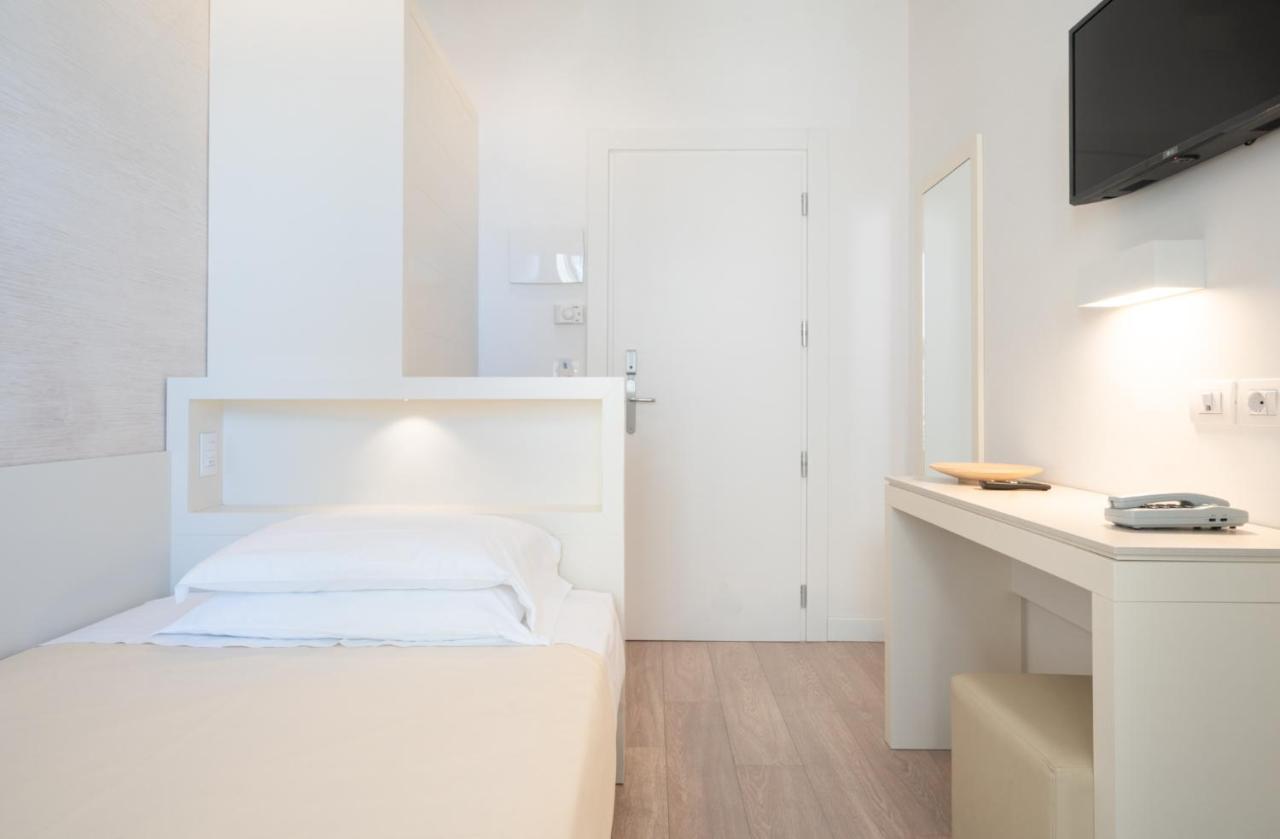 קאטוליקה Hotel Bristol מראה חיצוני תמונה