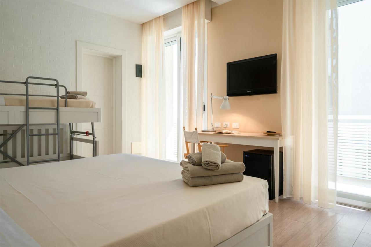 קאטוליקה Hotel Bristol מראה חיצוני תמונה