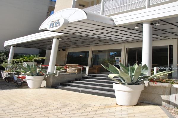 קאטוליקה Hotel Bristol מראה חיצוני תמונה